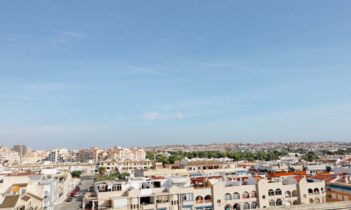Segunda mano - Ático -
Torrevieja - Habaneras