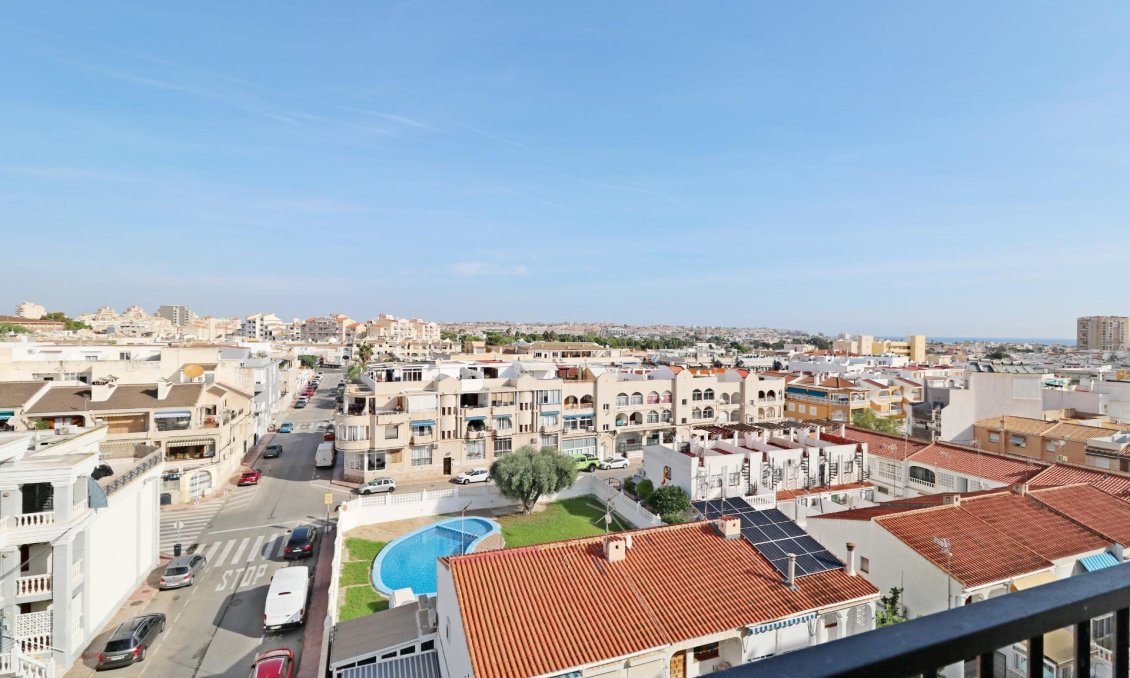 Segunda mano - Ático -
Torrevieja - Habaneras
