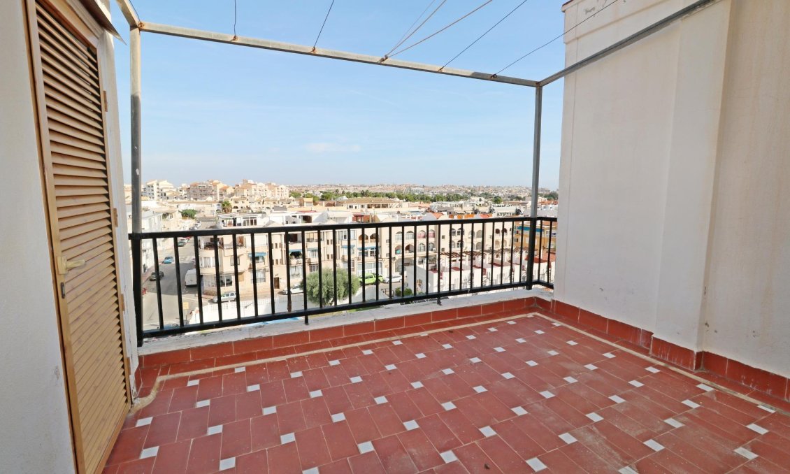 Segunda mano - Ático -
Torrevieja - Habaneras