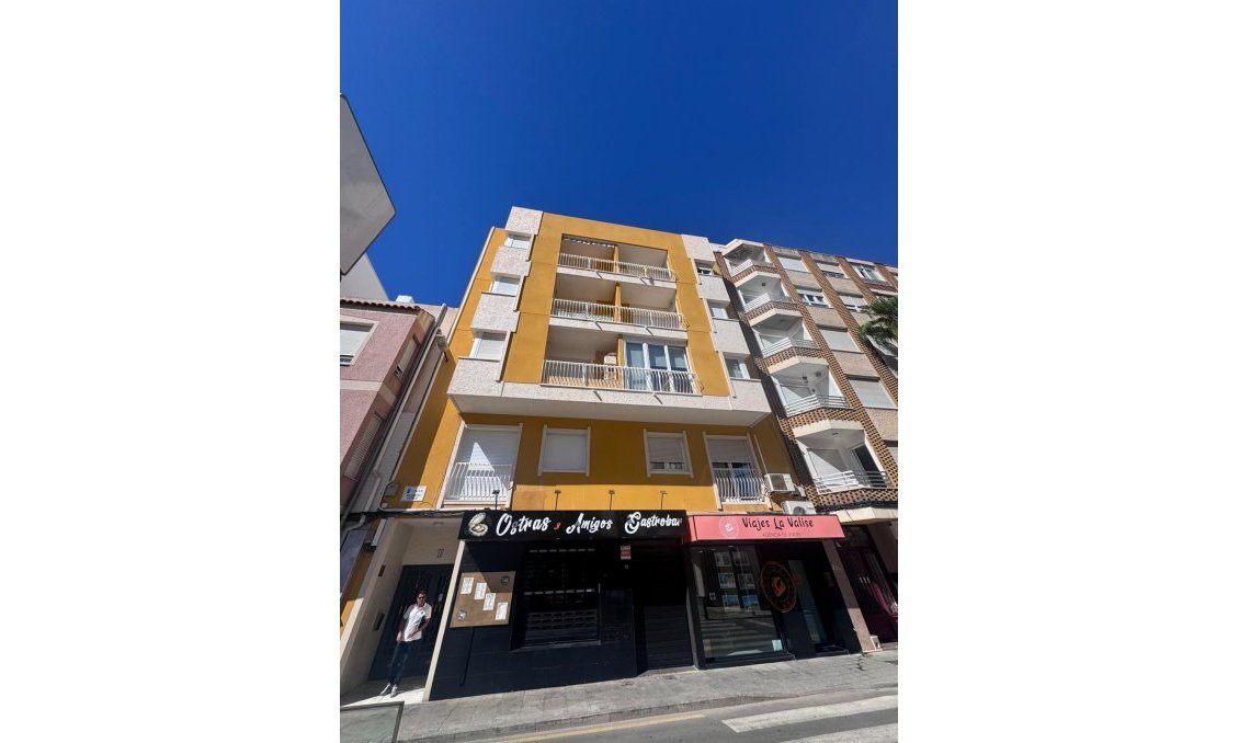 Wiederverkauf - Wohnung -
Torrevieja - Centro