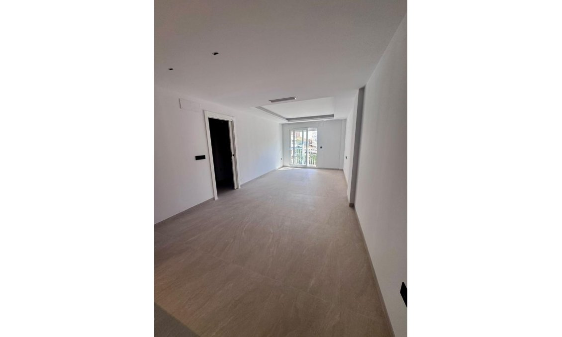 Wiederverkauf - Wohnung -
Torrevieja - Centro