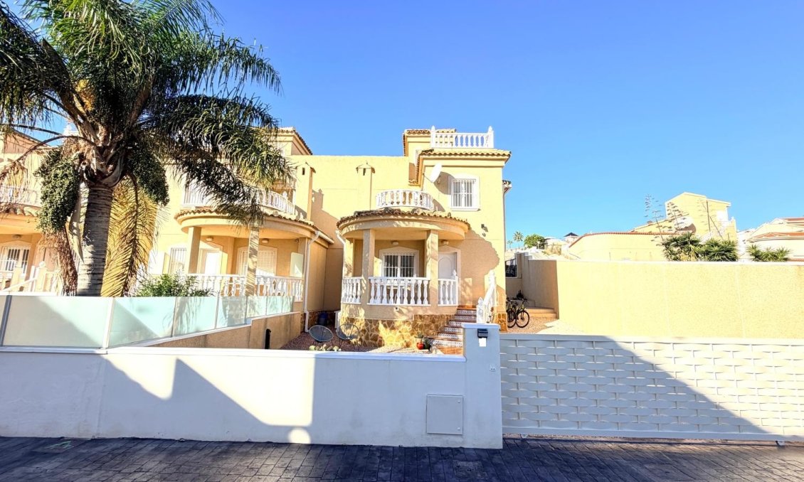 Segunda mano - Adosado -
Ciudad Quesada - Costa Blanca
