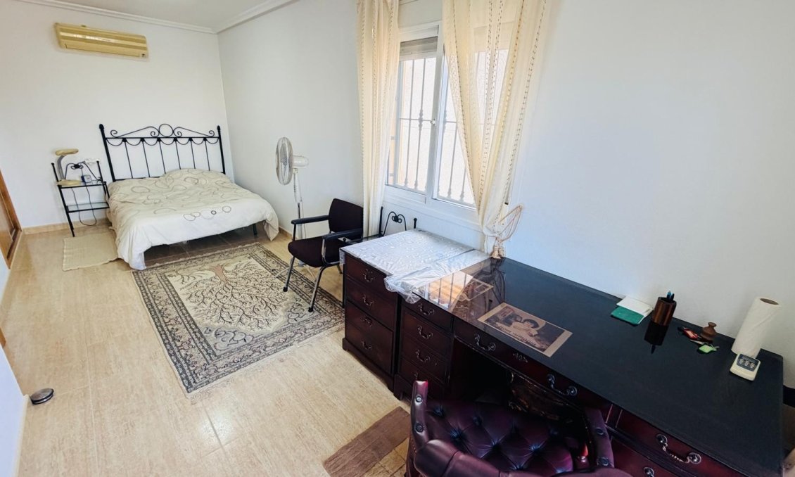 Wiederverkauf - Villa -
Los Montesinos - Costa Blanca