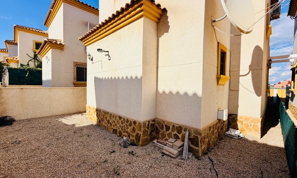 Wiederverkauf - Villa -
Los Montesinos - Costa Blanca