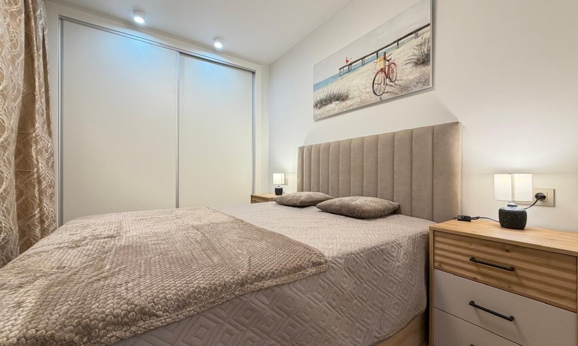 Segunda mano - Apartamento -
Torrevieja - Centro