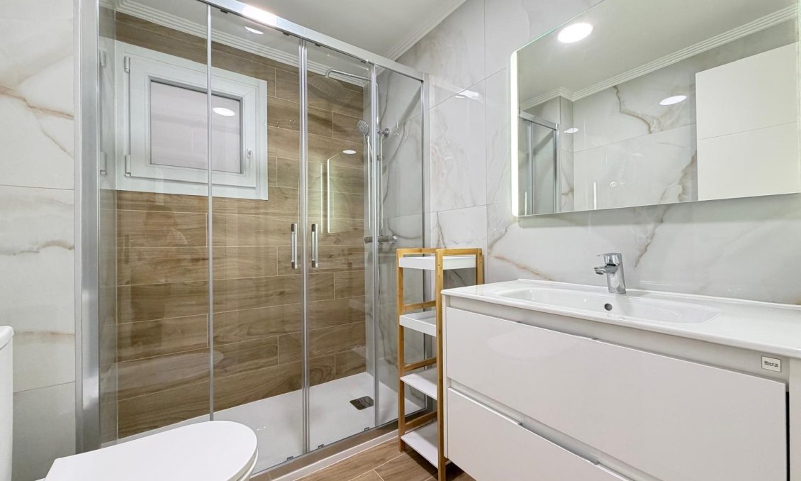 Segunda mano - Apartamento -
Torrevieja - Centro