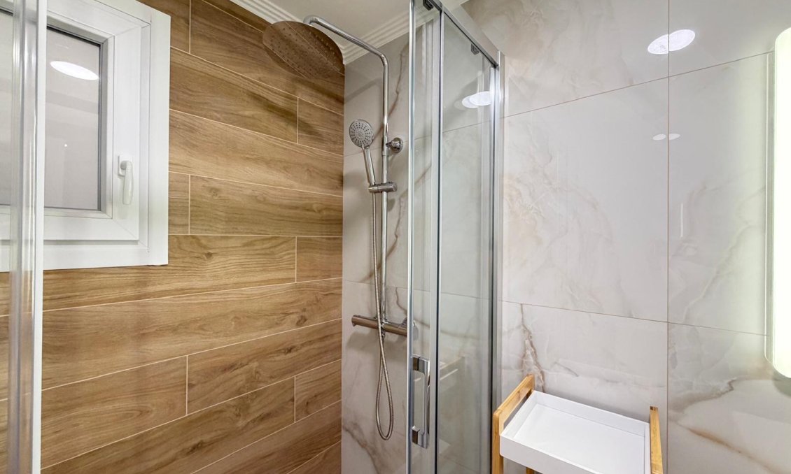 Segunda mano - Apartamento -
Torrevieja - Centro