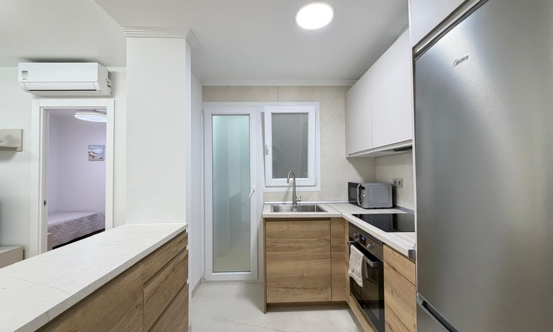 Segunda mano - Apartamento -
Torrevieja - Centro