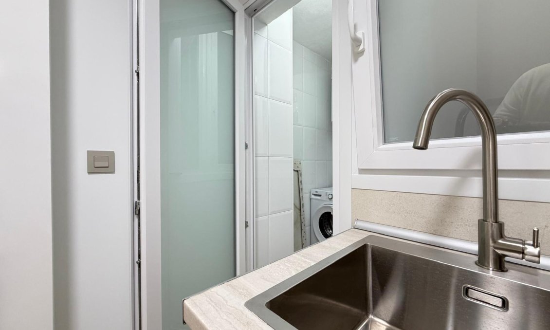 Segunda mano - Apartamento -
Torrevieja - Centro