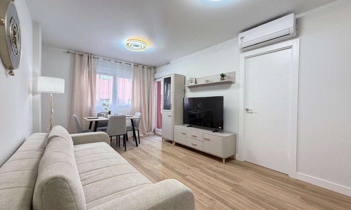 Segunda mano - Apartamento -
Torrevieja - Centro