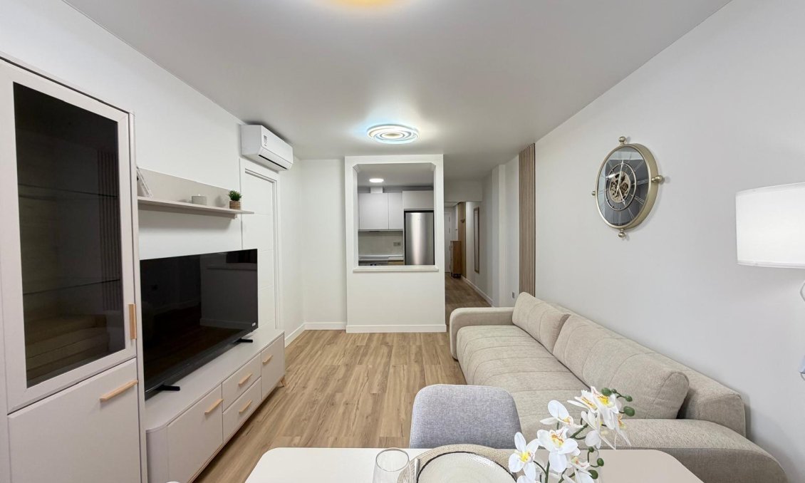 Segunda mano - Apartamento -
Torrevieja - Centro