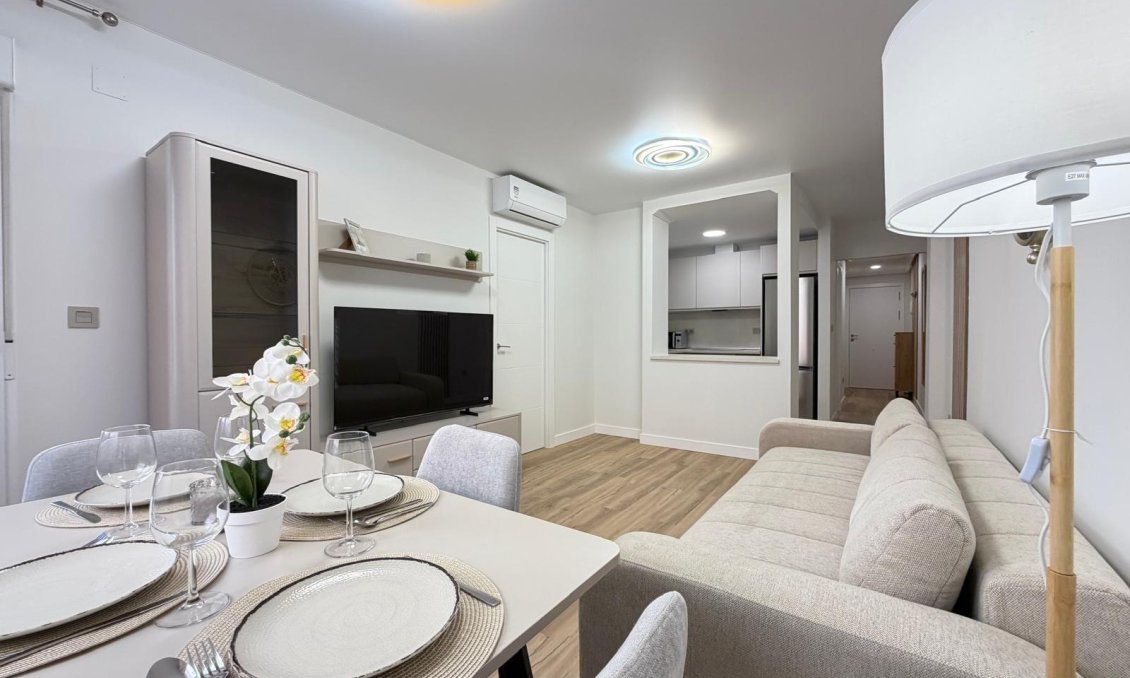 Segunda mano - Apartamento -
Torrevieja - Centro