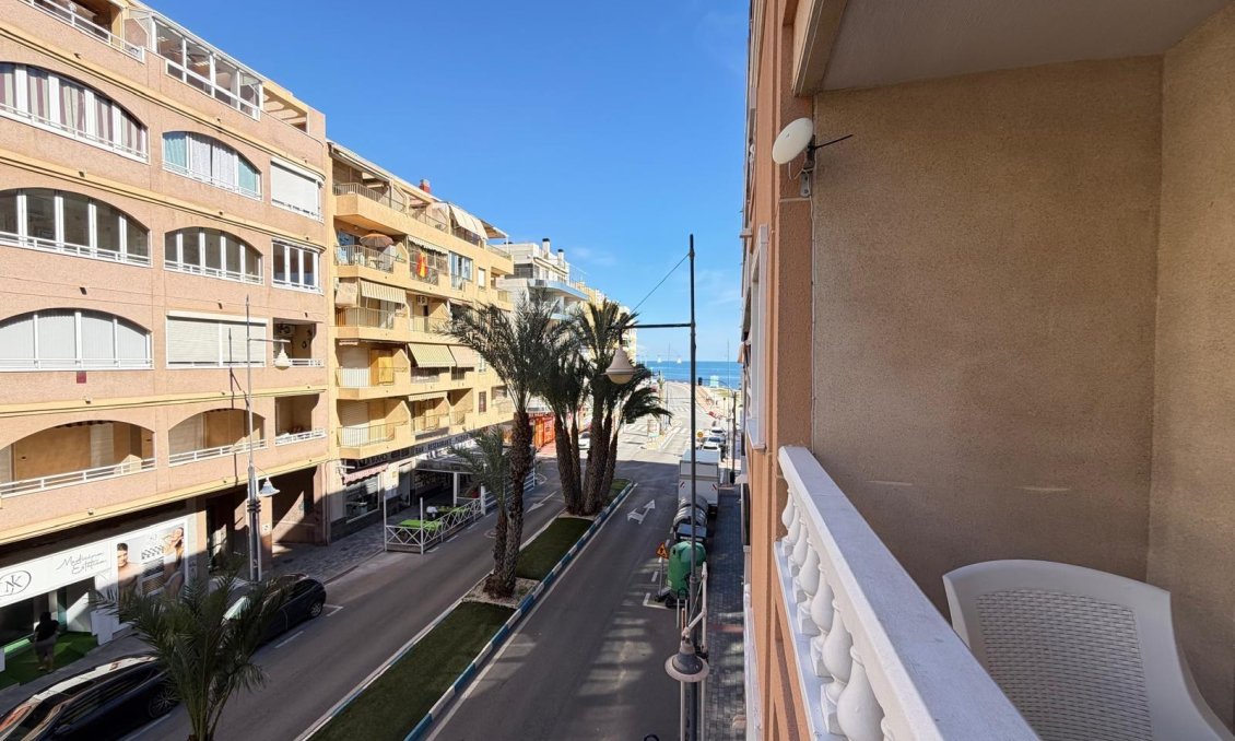 Segunda mano - Apartamento -
Torrevieja - Playa del Cura