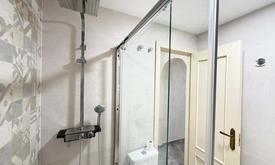 Segunda mano - Apartamento -
Torrevieja - Playa del Cura