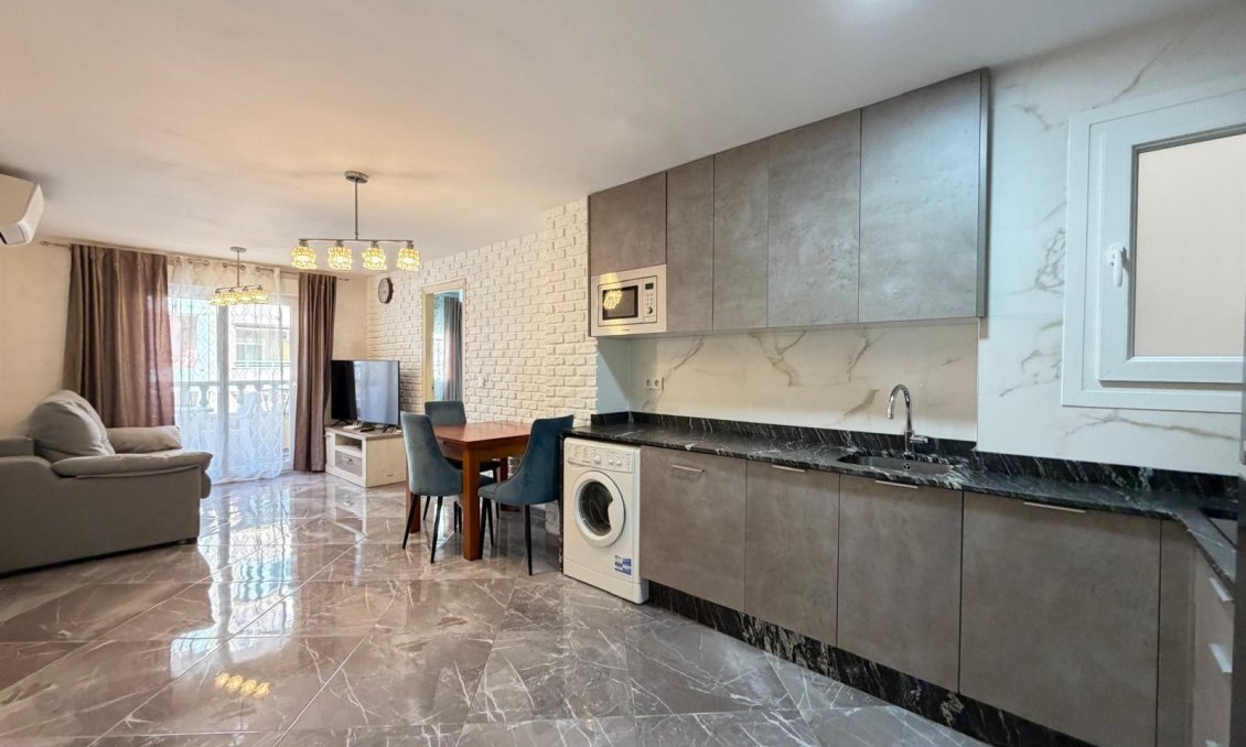 Segunda mano - Apartamento -
Torrevieja - Playa del Cura