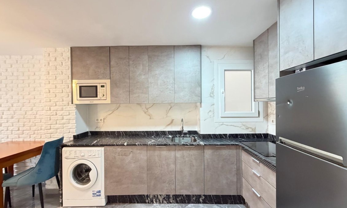 Segunda mano - Apartamento -
Torrevieja - Playa del Cura
