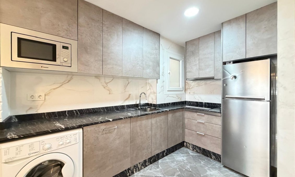 Segunda mano - Apartamento -
Torrevieja - Playa del Cura