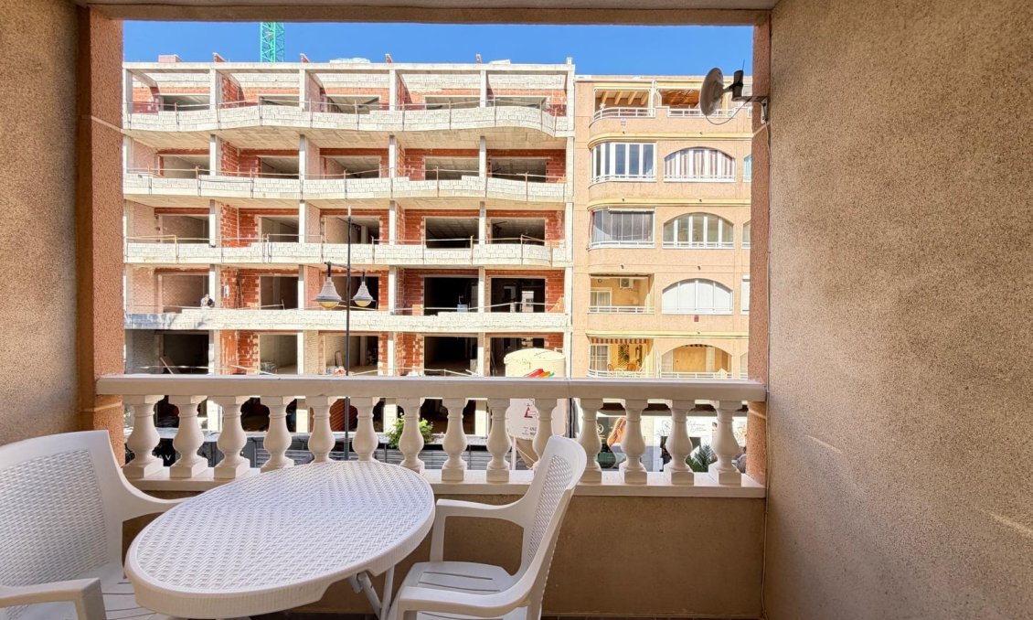 Segunda mano - Apartamento -
Torrevieja - Playa del Cura