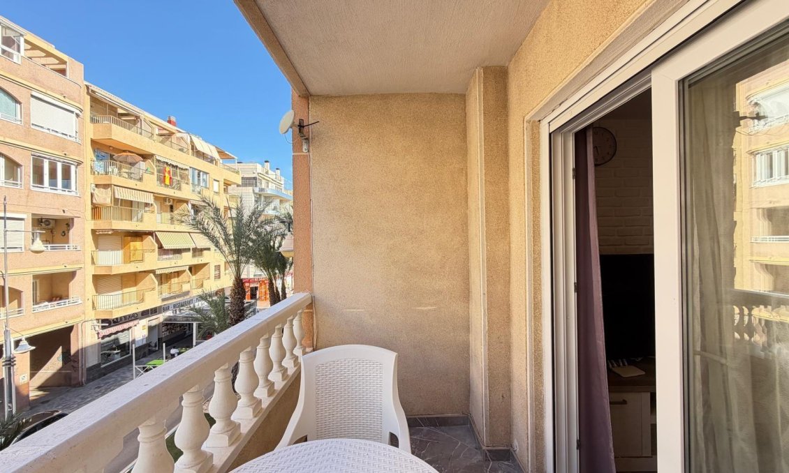 Segunda mano - Apartamento -
Torrevieja - Playa del Cura