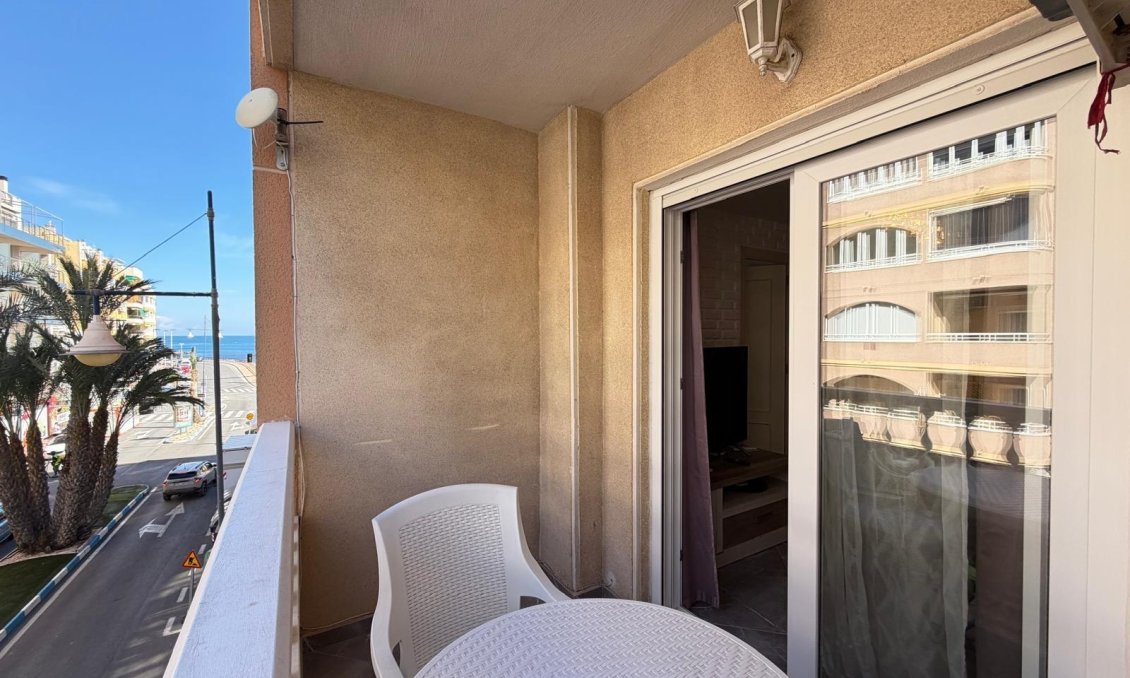 Segunda mano - Apartamento -
Torrevieja - Playa del Cura