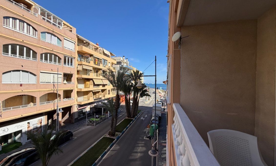 Segunda mano - Apartamento -
Torrevieja - Playa del Cura