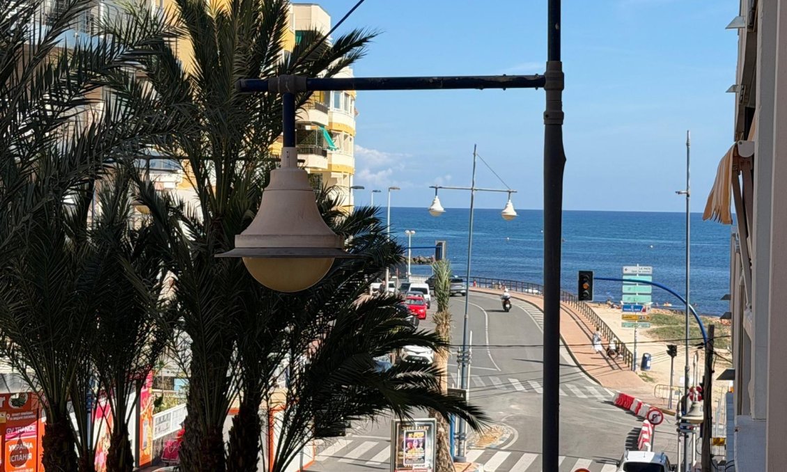 Segunda mano - Apartamento -
Torrevieja - Playa del Cura