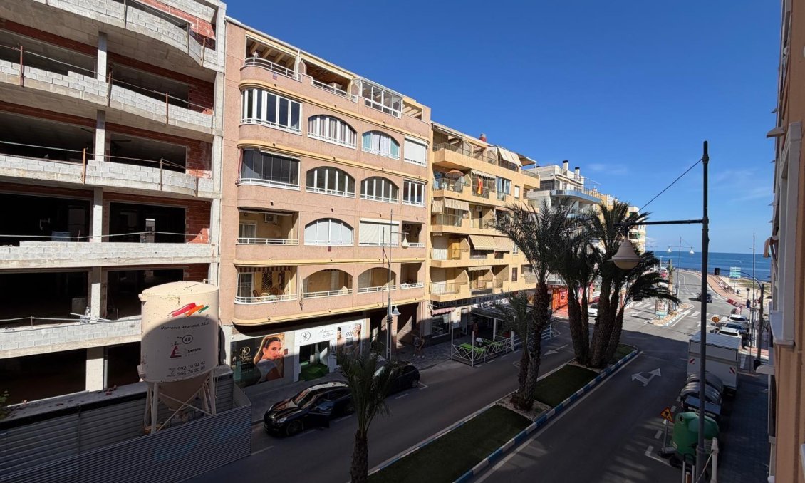 Segunda mano - Apartamento -
Torrevieja - Playa del Cura