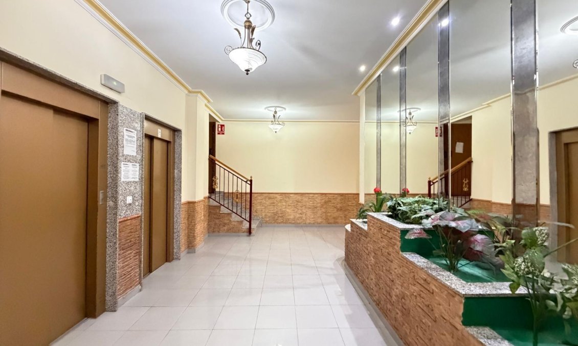 Segunda mano - Apartamento -
Torrevieja - Playa del Cura
