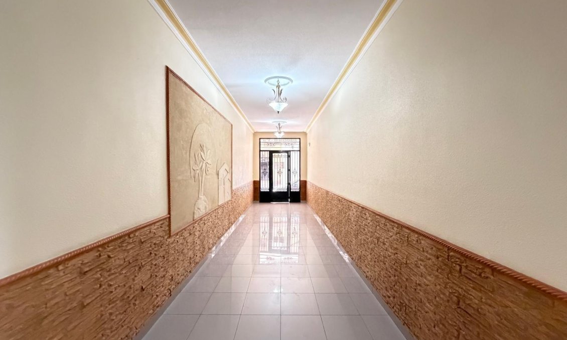 Segunda mano - Apartamento -
Torrevieja - Playa del Cura