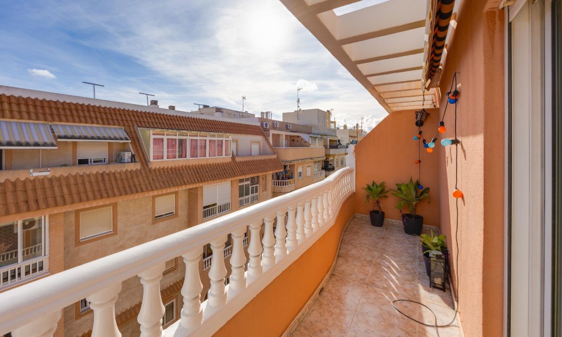 Segunda mano - Apartamento -
Torrevieja - Estacion De Autobuses