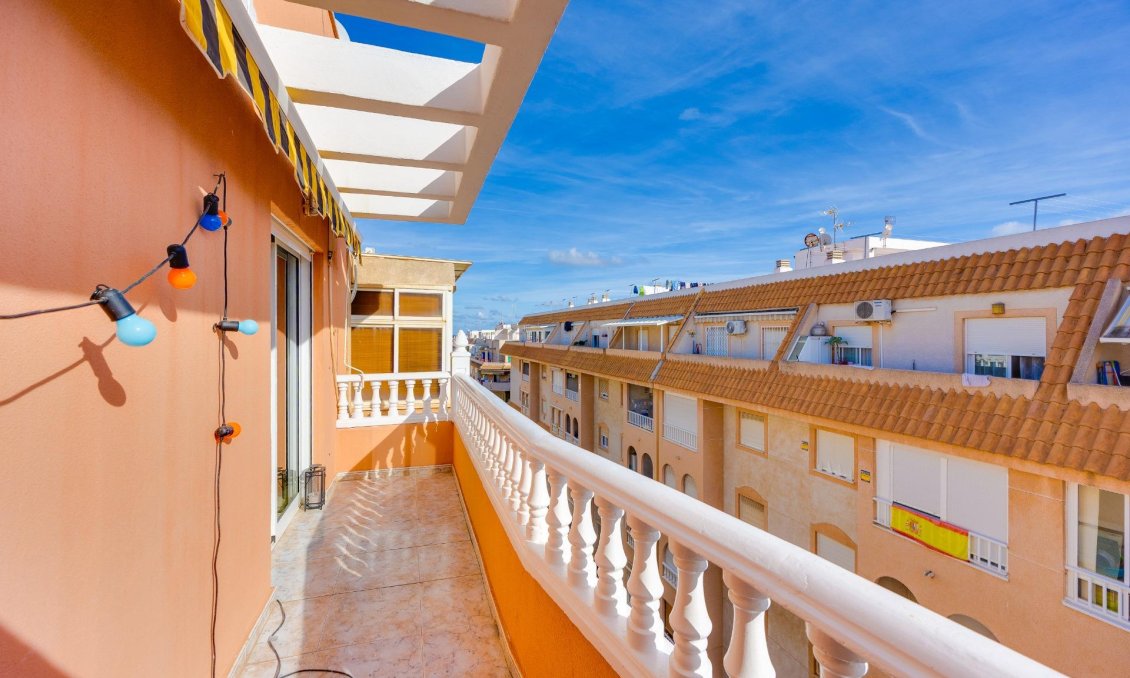 Segunda mano - Apartamento -
Torrevieja - Estacion De Autobuses