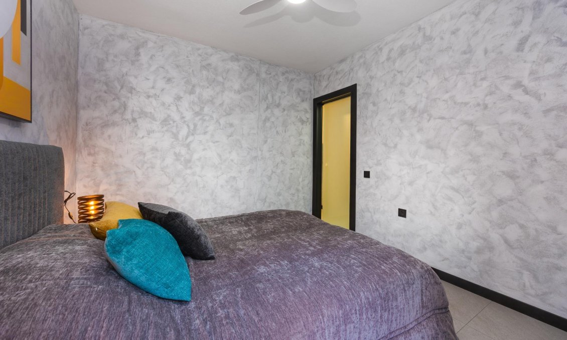 Segunda mano - Apartamento -
Torrevieja - Estacion De Autobuses