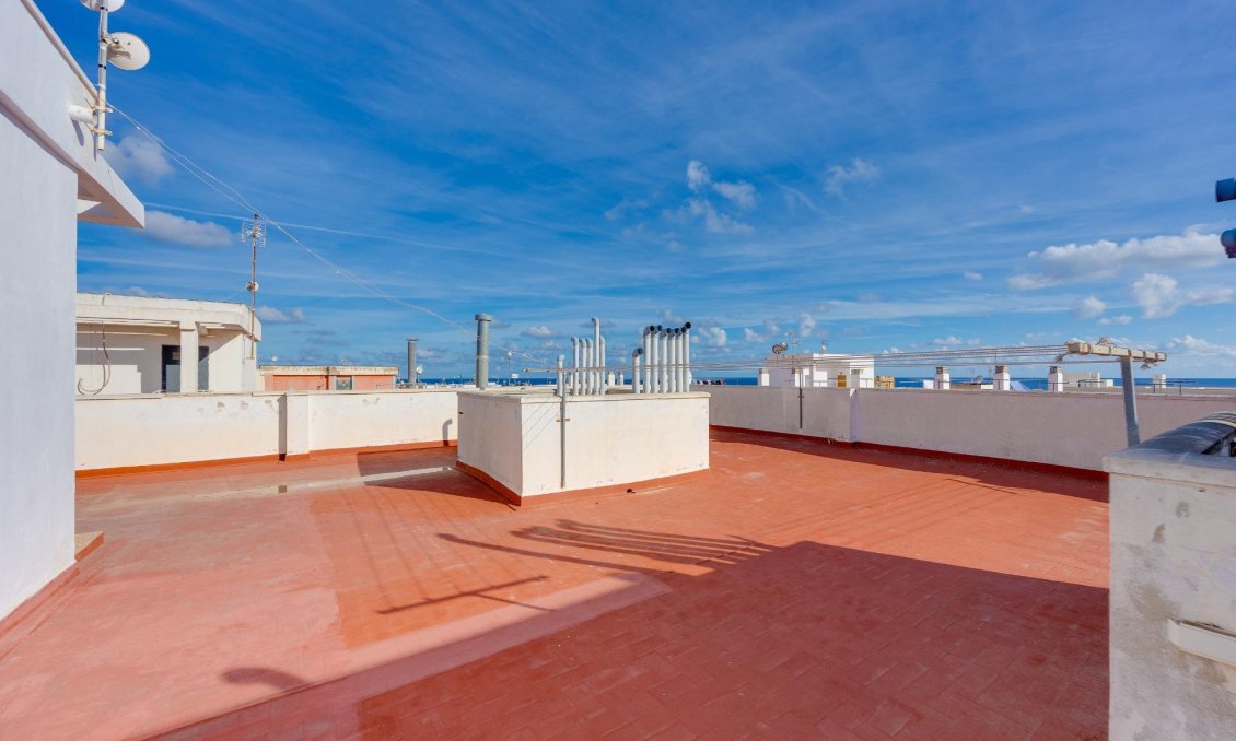 Segunda mano - Apartamento -
Torrevieja - Estacion De Autobuses