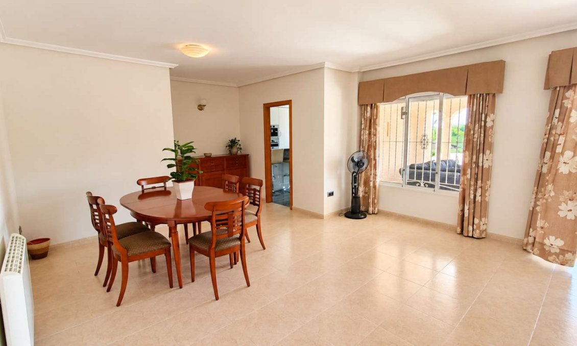 Segunda mano - Villa -
Algorfa - Inland