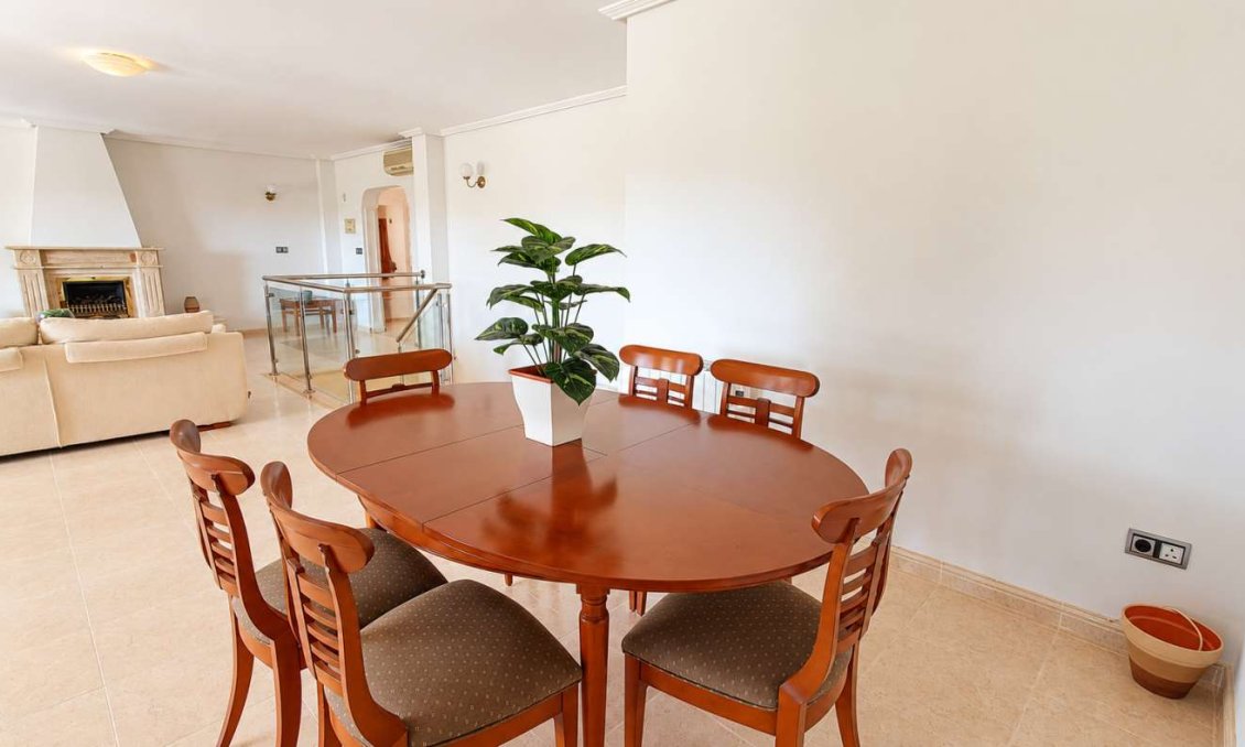 Segunda mano - Villa -
Algorfa - Inland
