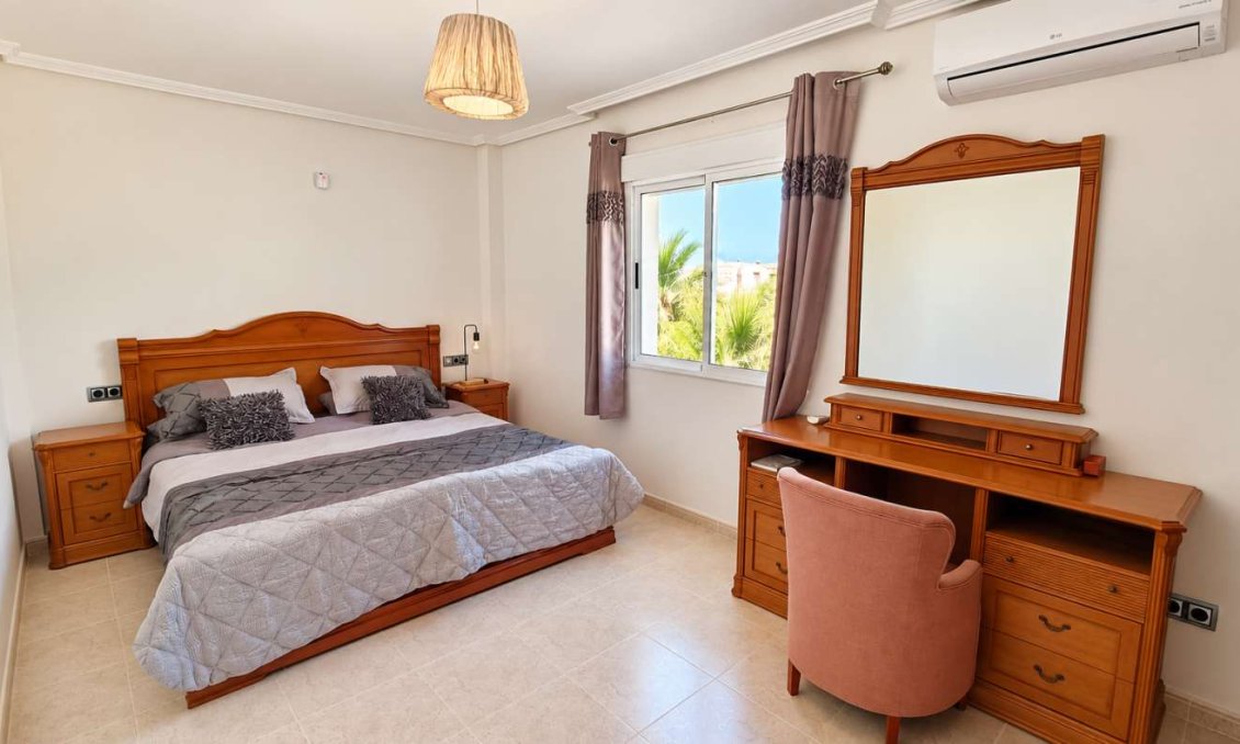 Segunda mano - Villa -
Algorfa - Inland
