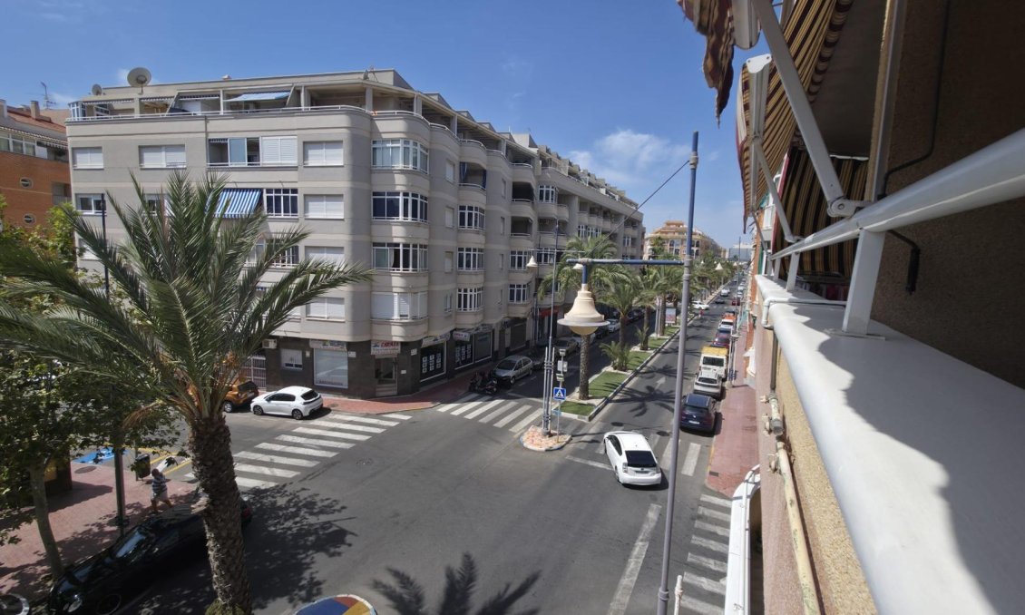 Segunda mano - Apartamento -
Torrevieja - Playa del Cura