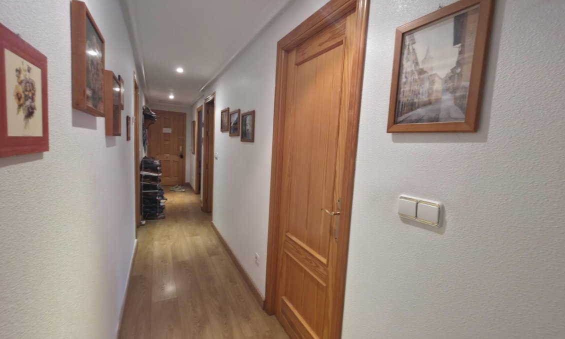 Segunda mano - Apartamento -
Torrevieja - Playa del Cura