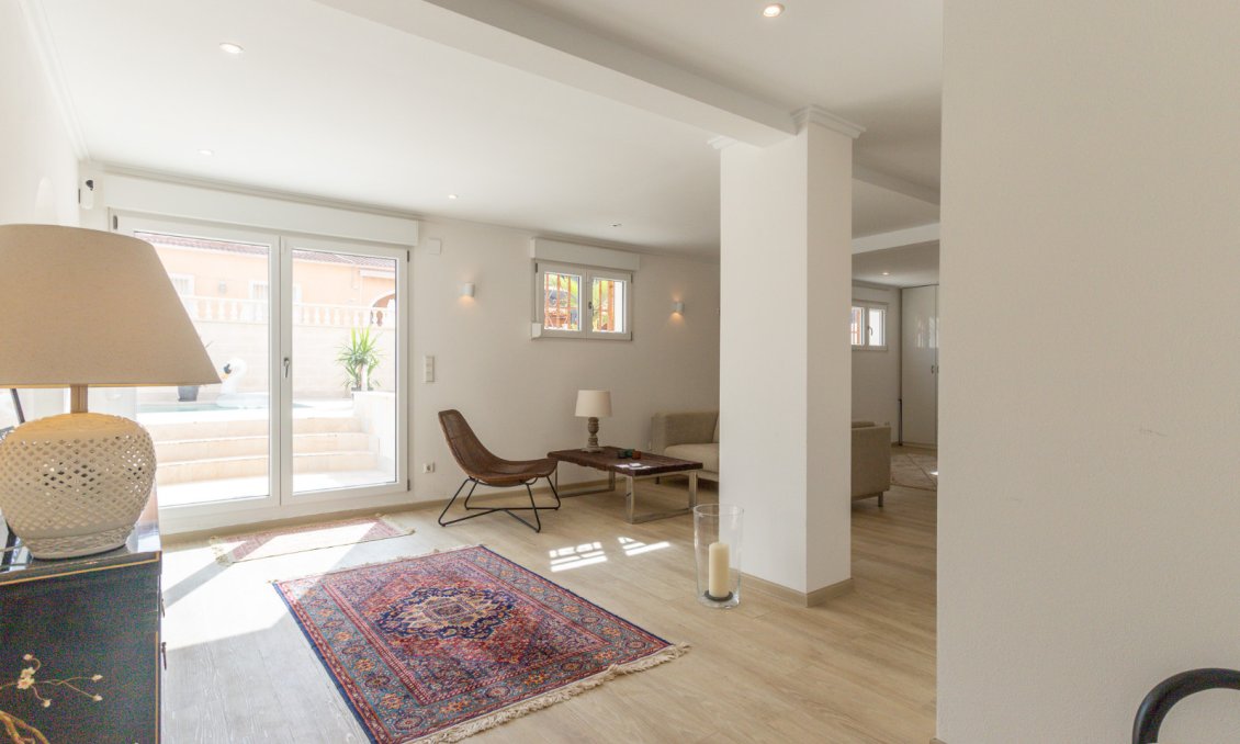 Segunda mano - Villa / Semi pareado -
Punta Prima - Costa Blanca