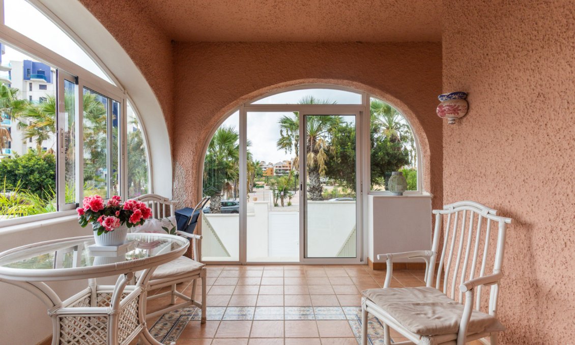 Segunda mano - Villa / Semi pareado -
Punta Prima - Costa Blanca