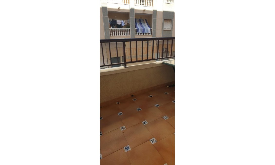Segunda mano - Apartamento -
Torrevieja - PARQUE DE LAS NACIONES