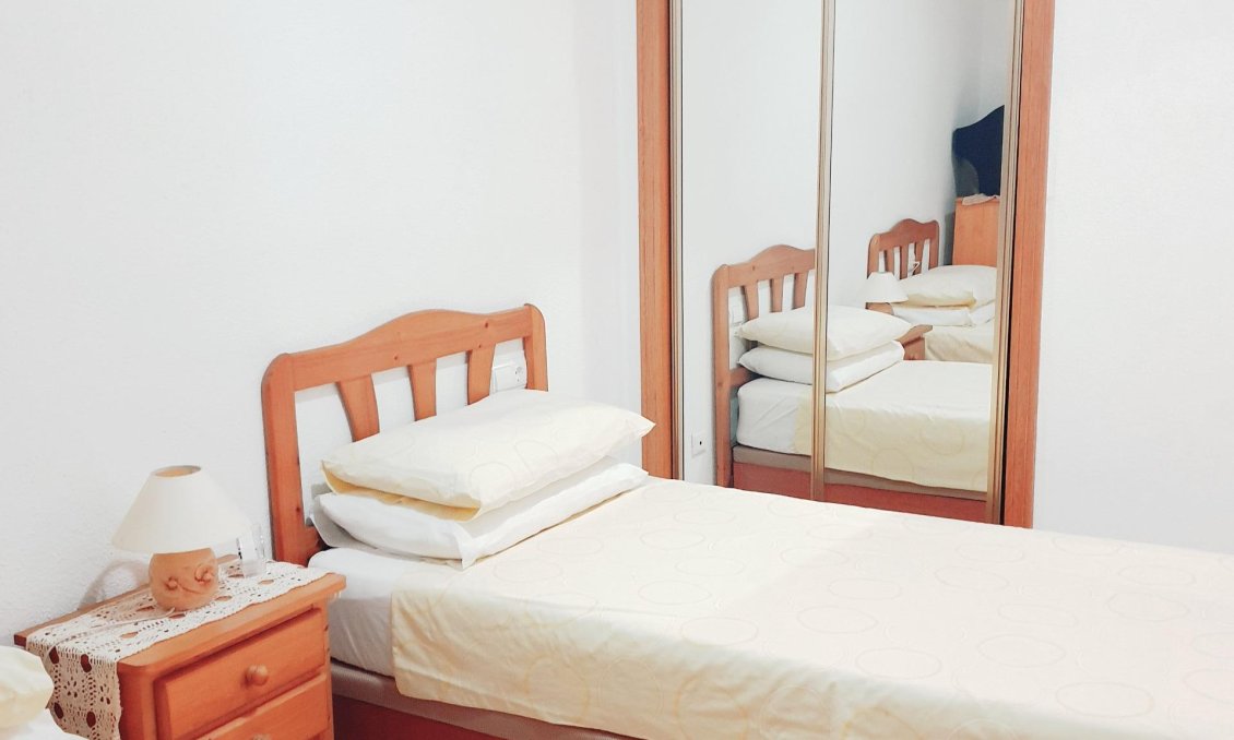 Segunda mano - Apartamento -
Torrevieja - PARQUE DE LAS NACIONES
