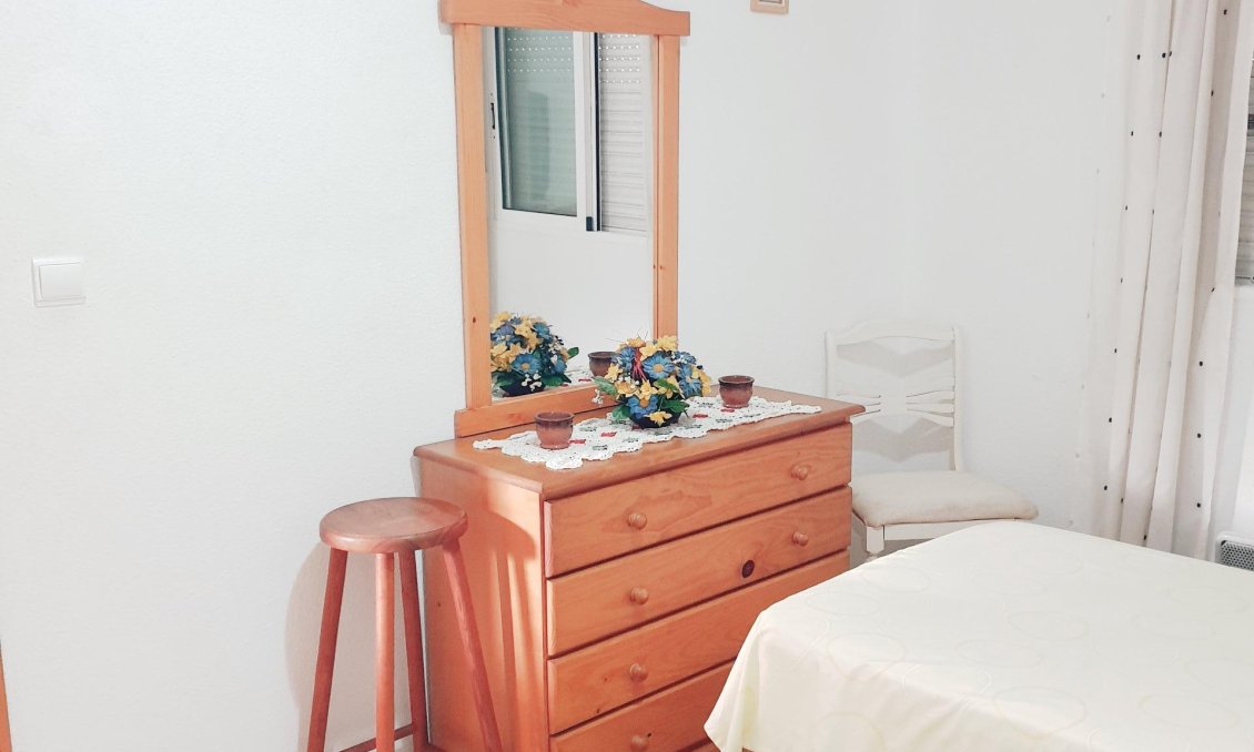 Segunda mano - Apartamento -
Torrevieja - PARQUE DE LAS NACIONES