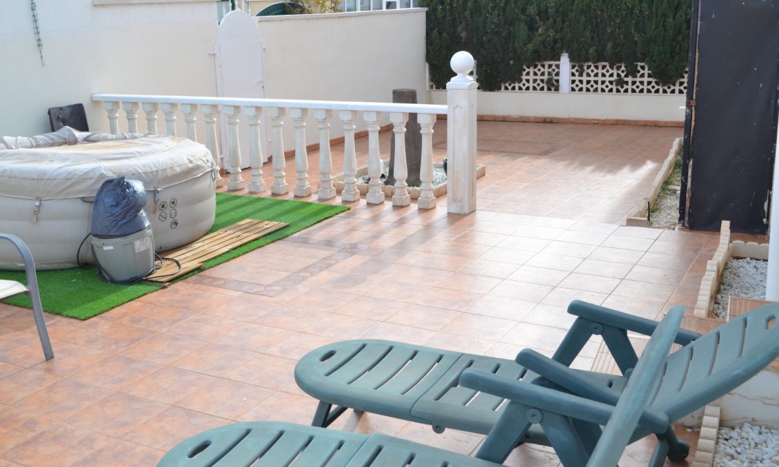 Segunda mano - Villa / Semi pareado -
Orihuela Costa - La Zenia