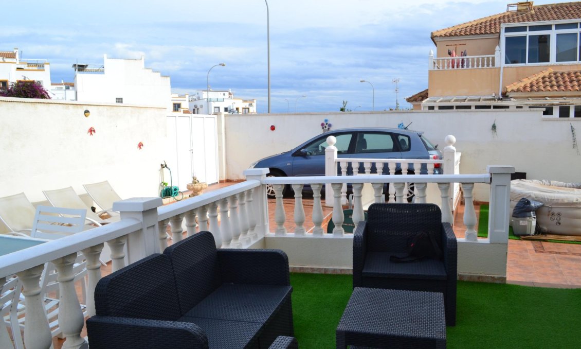Segunda mano - Villa / Semi pareado -
Orihuela Costa - La Zenia