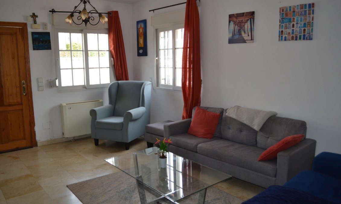 Segunda mano - Villa / Semi pareado -
Orihuela Costa - La Zenia