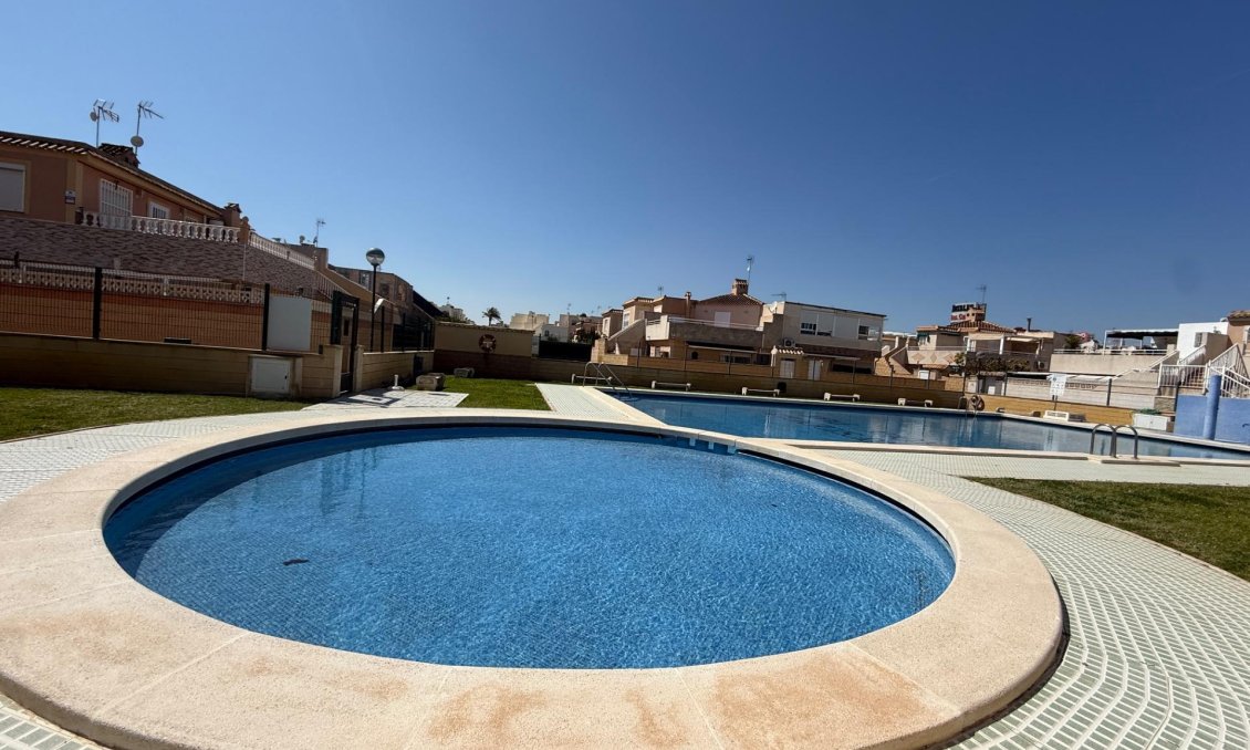 Segunda mano - Adosado -
Torrevieja - Carrefour
