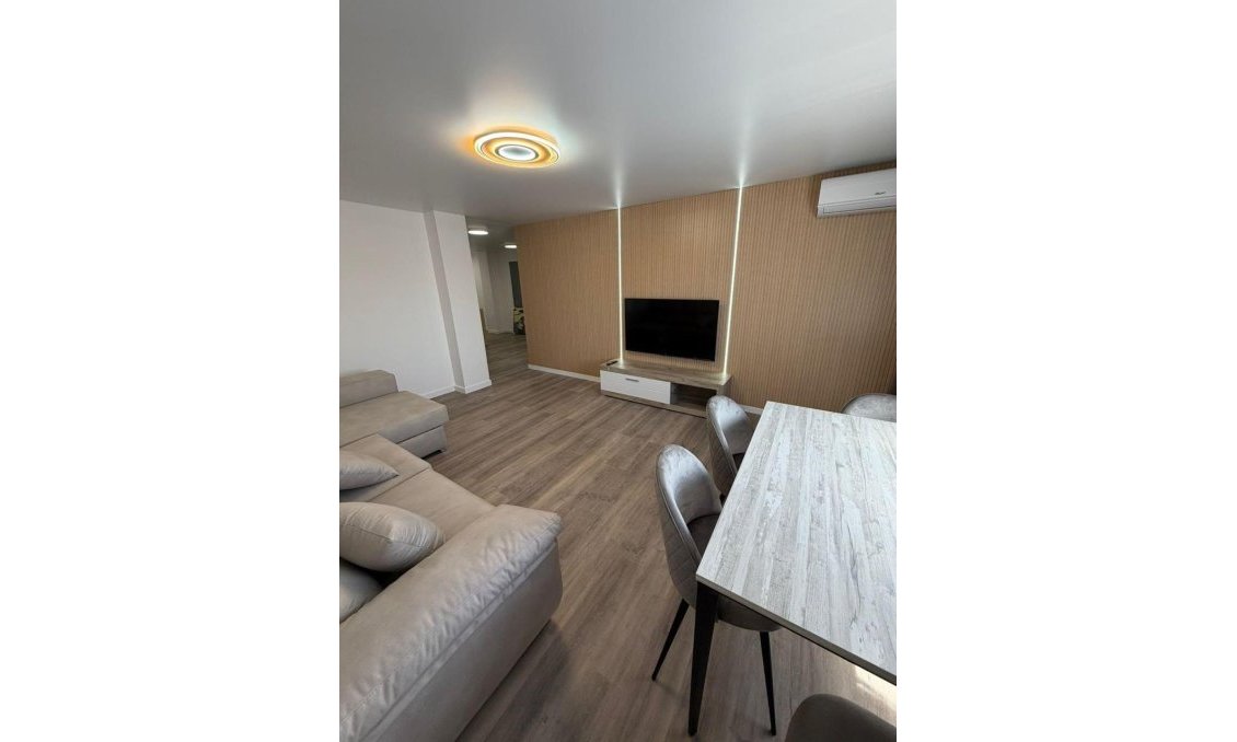 Segunda mano - Apartamento -
Torrevieja - Centro