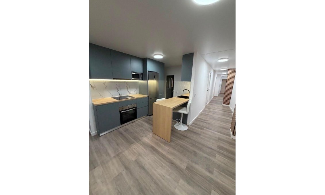 Segunda mano - Apartamento -
Torrevieja - Centro