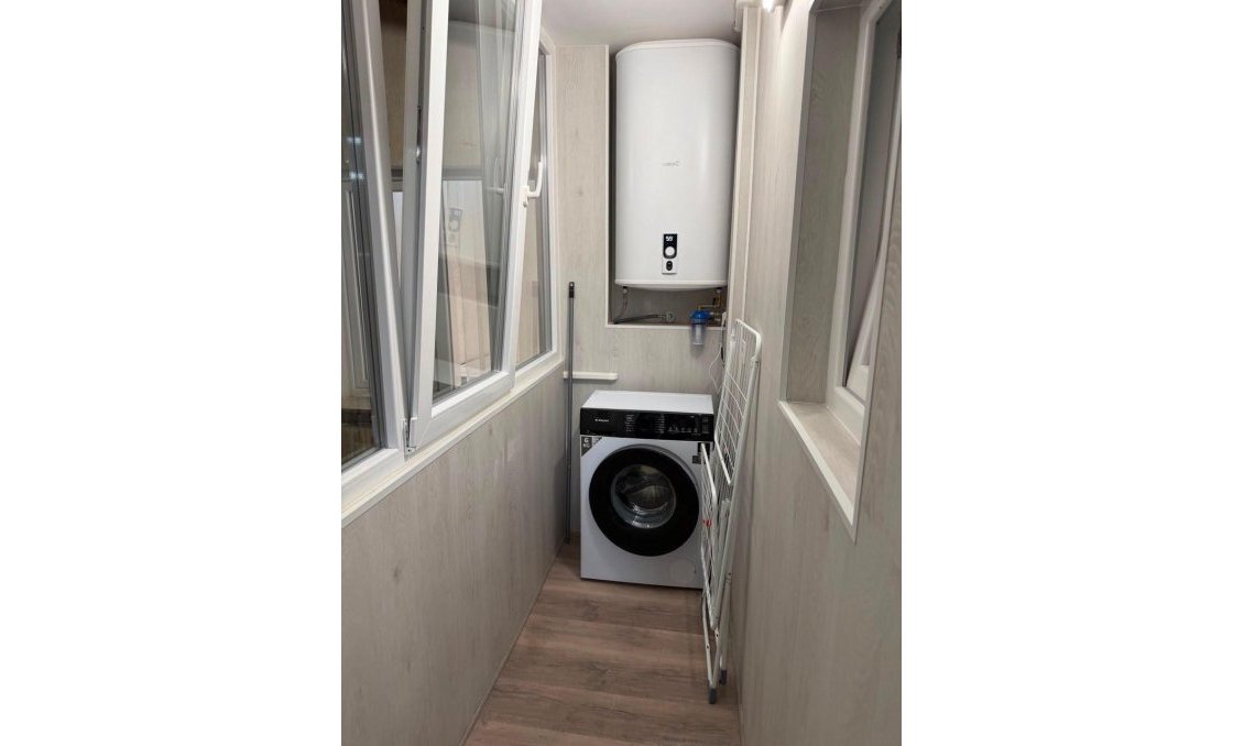 Segunda mano - Apartamento -
Torrevieja - Centro